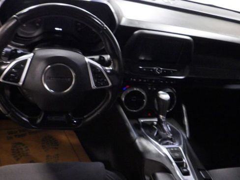 Used 2017 Chevrolet Camaro LT image 10