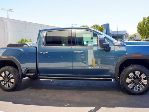 New 2025 GMC Sierra 2500 Denali w/ Denali Reserve Package image 7