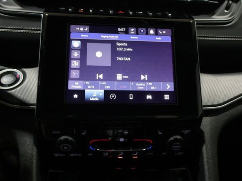 Used 2023 Jeep Grand Cherokee Altitude image 26