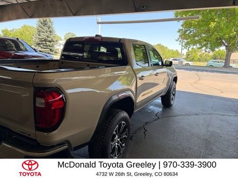 Used 2023 GMC Canyon AT4 w/ AT4 Premium Package AWD/4WD image 5