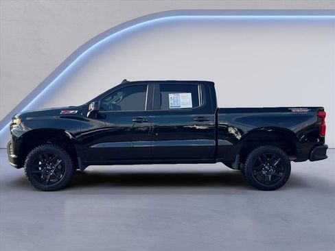 Used 2021 Chevrolet Silverado 1500 LT Trail Boss w/ LPO, Dark Essentials Package image 2