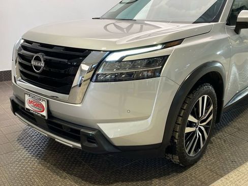 Used 2024 Nissan Pathfinder Platinum w/ Cargo Package image 6