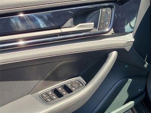 Used 2025 Porsche Panamera 4 image 34