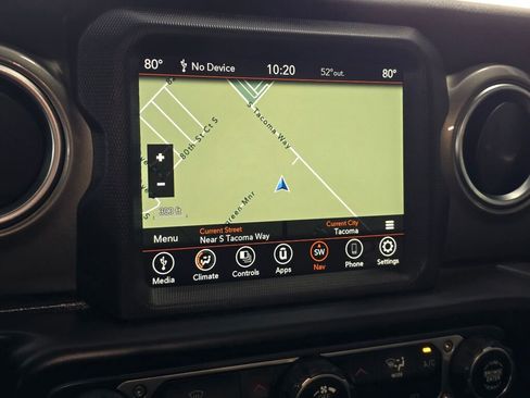 Used 2022 Jeep Wrangler Unlimited Sahara image 29