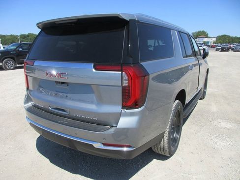 New 2026 GMC Yukon XL Elevation w/ Elevation Premium Package AWD/4WD image 4
