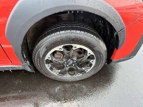 Used 2021 Subaru Crosstrek 2.0i Premium w/ Moonroof Package image 9