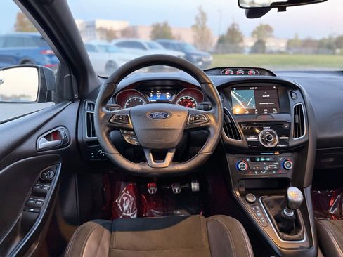 Used 2016 Ford Focus RS image 32