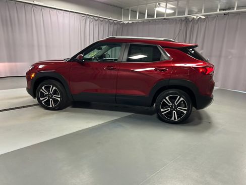 Used 2023 Chevrolet TrailBlazer LT w/ Convenience Package AWD/4WD image 4