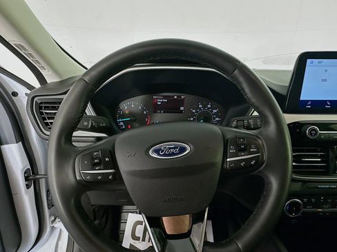 Used 2022 Ford Escape SE w/ Convenience Package FWD image 11