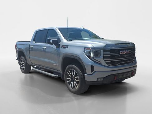 Used 2023 GMC Sierra 1500 AT4 w/ AT4 Premium Package AWD/4WD image 8