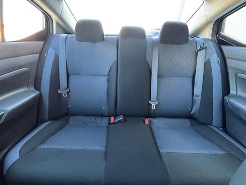 Used 2025 Nissan Versa SV image 36