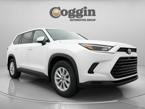 New 2026 Toyota Grand Highlander FWD image 25