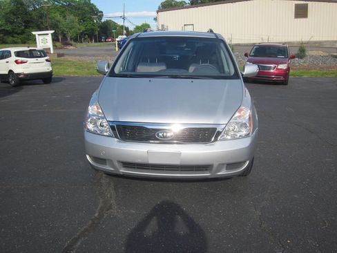 Used 2012 Kia Sedona LX w/ PWR Pkg FWD image 3
