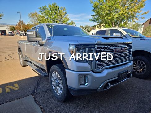 Used 2022 GMC Sierra 2500 Denali AWD/4WD image 1