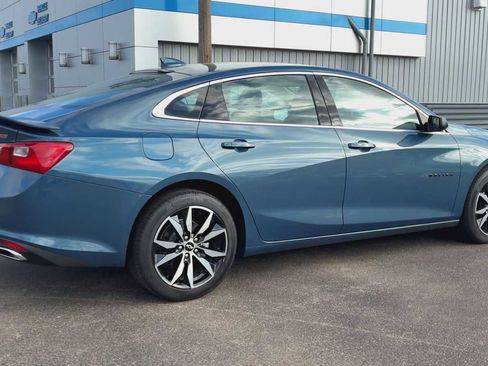 Certified 2025 Chevrolet Malibu RS w/ LPO, Floor Liner Package image 2