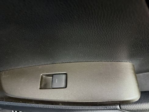 Used 2021 Toyota Camry LE image 30