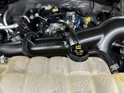 Used 2021 Ford F150 Lariat AWD/4WD image 7