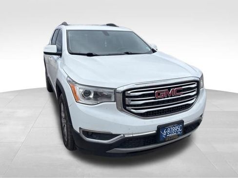 Used 2018 GMC Acadia SLE image 2