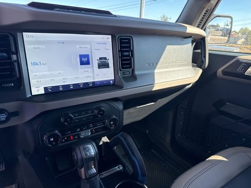 Used 2024 Ford Bronco Wildtrak image 23