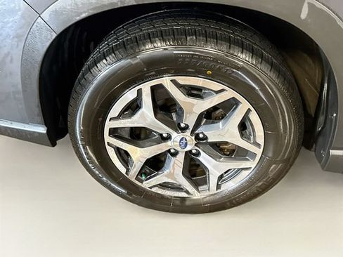 Used 2023 Subaru Forester Premium AWD/4WD image 10