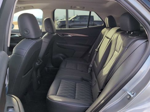 Used 2023 Buick Envision Avenir image 26