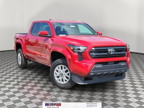 Used 2025 Toyota Tacoma SR5 AWD/4WD image 1