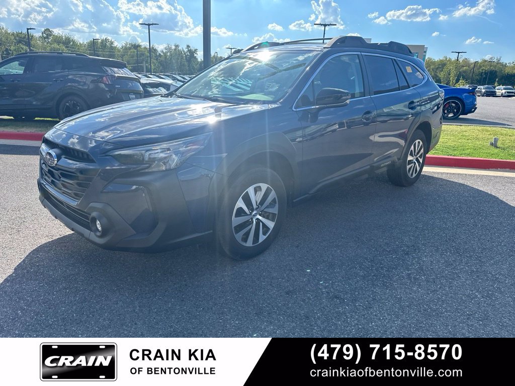 Used 2025 Subaru Outback Premium AWD/4WD image 3