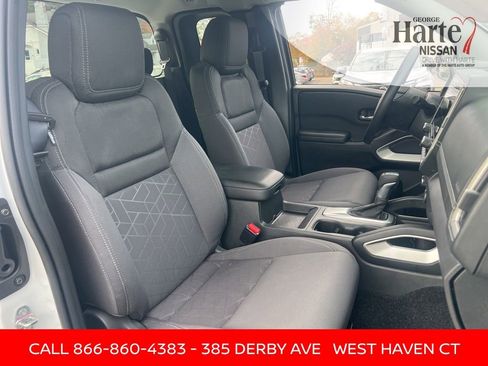 Certified 2025 Nissan Frontier SV image 13