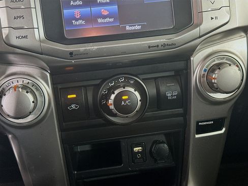 Used 2017 Toyota 4Runner SR5 AWD/4WD image 22