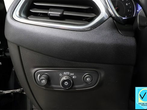 Used 2020 Chevrolet Equinox LT w/ Midnight Edition image 17