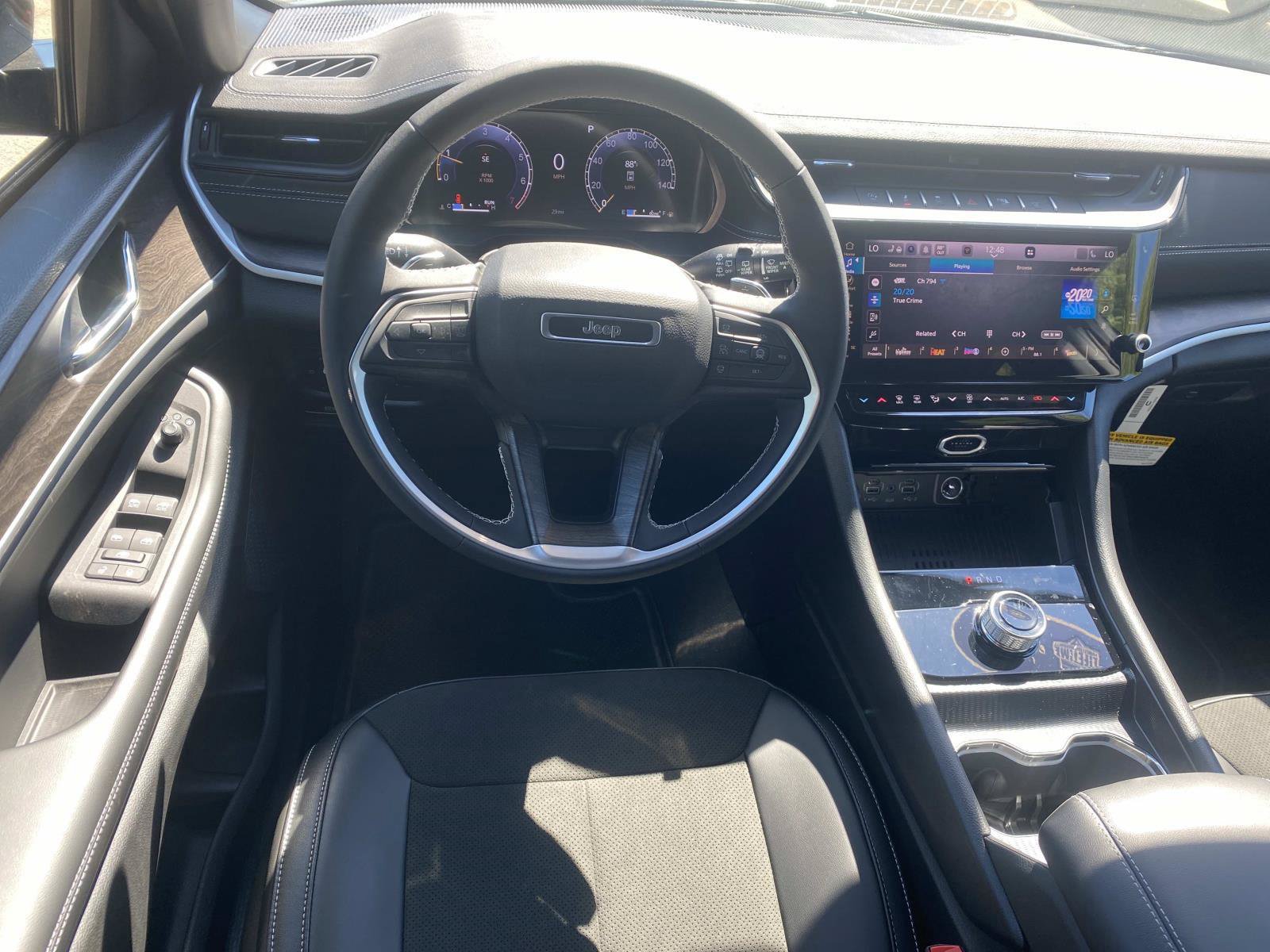 New 2027 Jeep Grand Cherokee Altitude RWD image 10