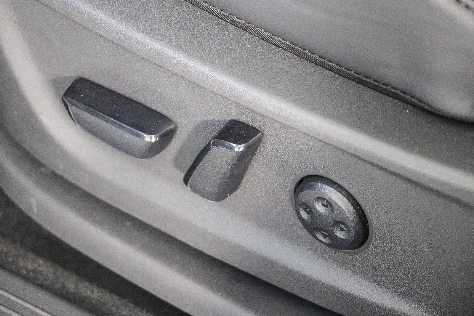 Used 2024 Nissan Ariya FWD image 20