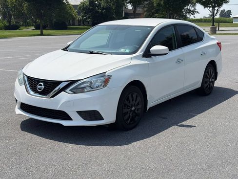 Used 2017 Nissan Sentra SV FWD image 3