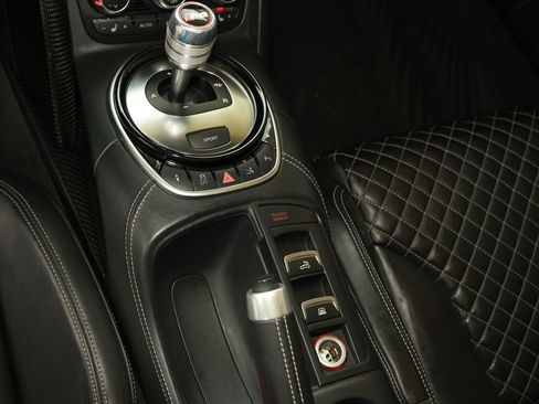 Used 2014 Audi R8 V10 AWD/4WD image 19