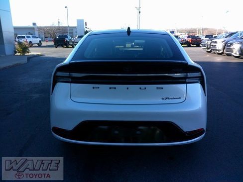 Certified 2024 Toyota Prius Prime image 3