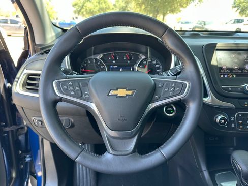 Used 2022 Chevrolet Equinox LT FWD image 12
