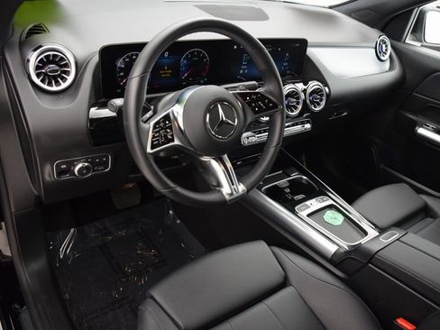 Certified 2025 Mercedes-Benz GLA 250 image 19