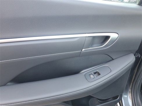 Used 2022 Hyundai Sonata Limited image 9