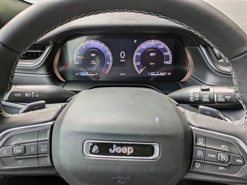 New 2025 Jeep Grand Cherokee Laredo X image 11
