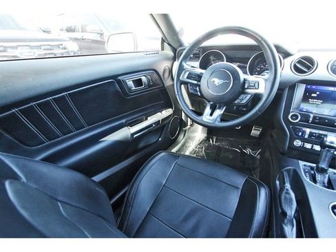 Used 2020 Ford Mustang GT Premium image 7