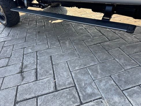 Used 2017 Ford F250 Platinum w/ Platinum Ultimate Package image 9