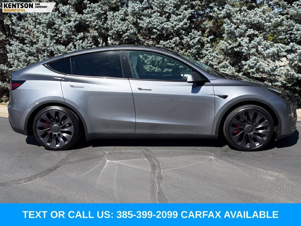 Used 2024 Tesla Model Y Performance AWD/4WD image 10