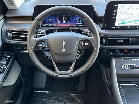 New 2025 Lincoln Aviator Reserve w/ Luxury Package RWD image 13
