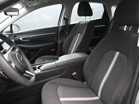 Used 2025 Hyundai Sonata SEL FWD image 17