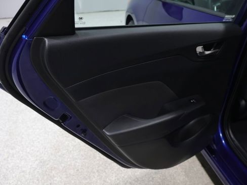 Used 2021 Hyundai Accent SE FWD image 18