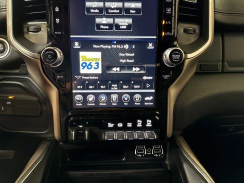 Used 2020 RAM 3500 Laramie image 25