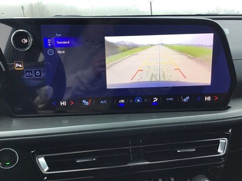 New 2026 Chevrolet Traverse LT image 45