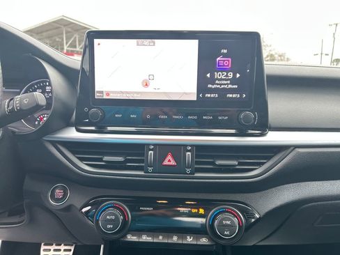 Used 2022 Kia Forte GT-Line w/ GT-Line Technology Package image 17