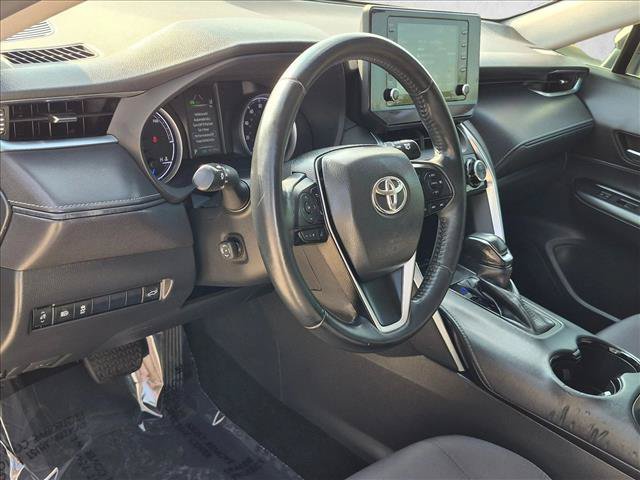 Used 2021 Toyota Venza LE AWD/4WD image 9
