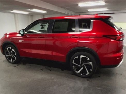 Used 2024 Mitsubishi Outlander SEL image 6
